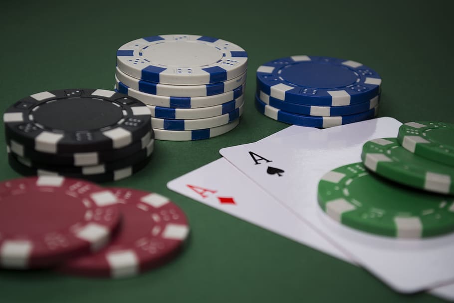 Explore the World of Online Gambling